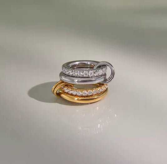 LUNA INTERLOCKING CRYSTAL RING