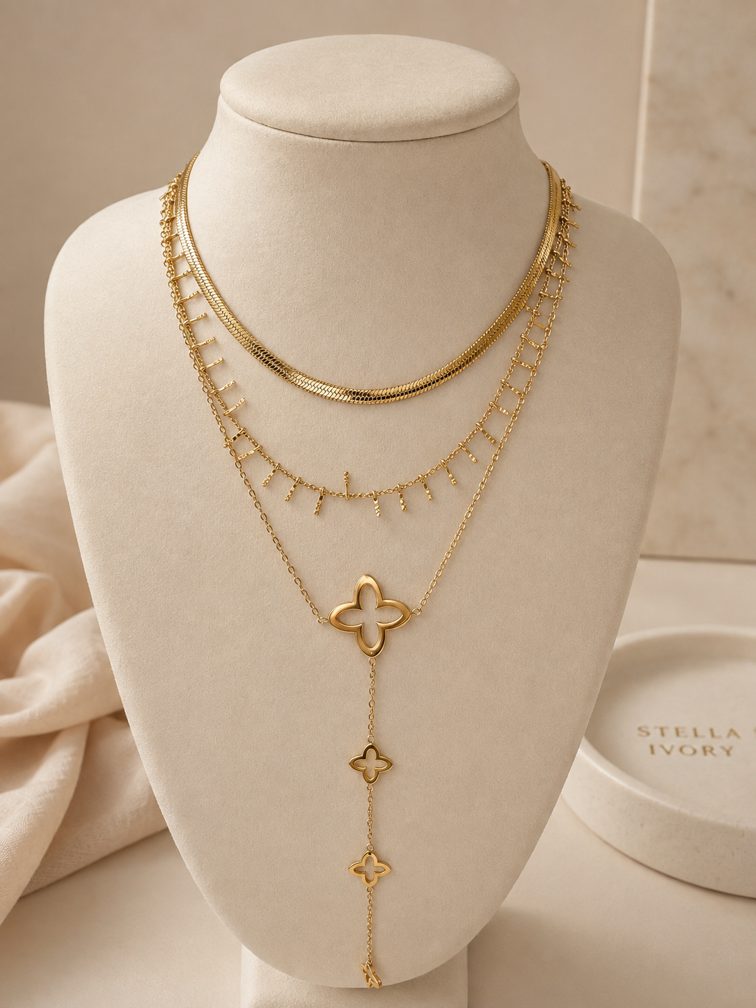 SHAINA NECEKLACE STACK