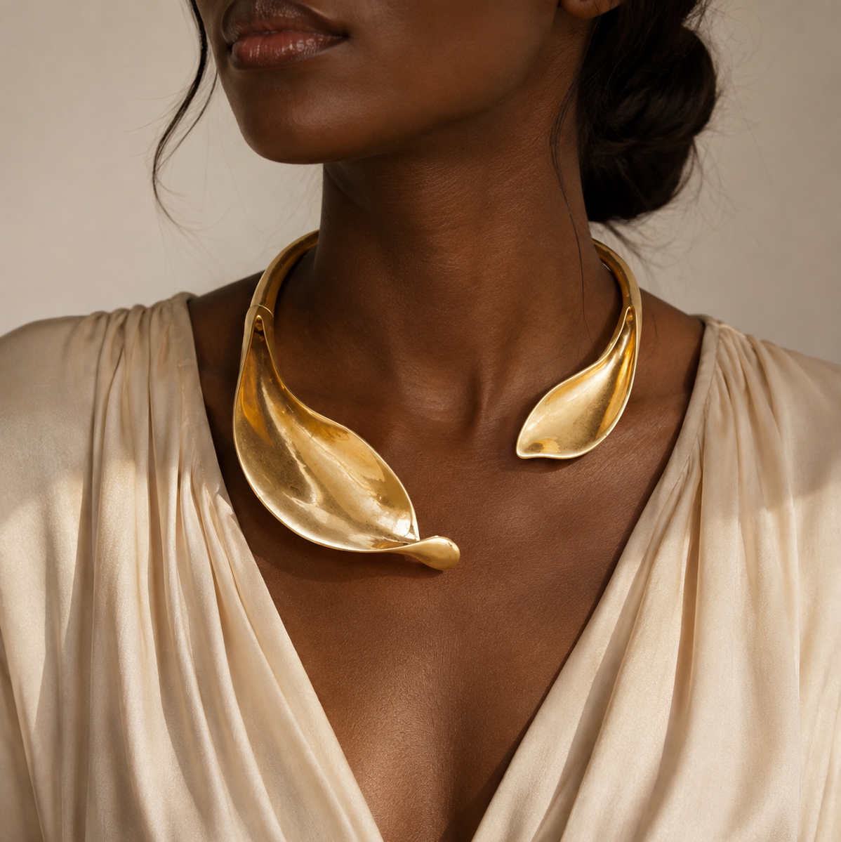 ZADA SCULPTURAL NECKLACE