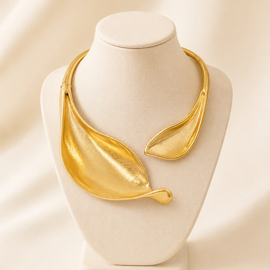 ZADA SCULPTURAL NECKLACE