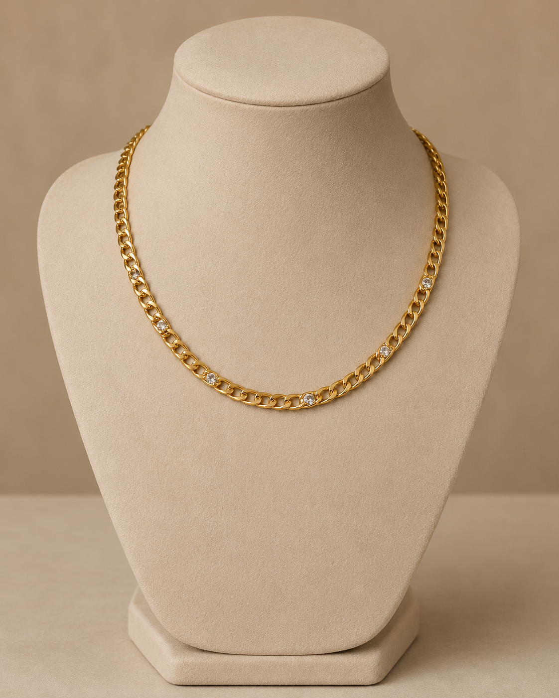 DINA CRYSTAL LINK NECKLACE