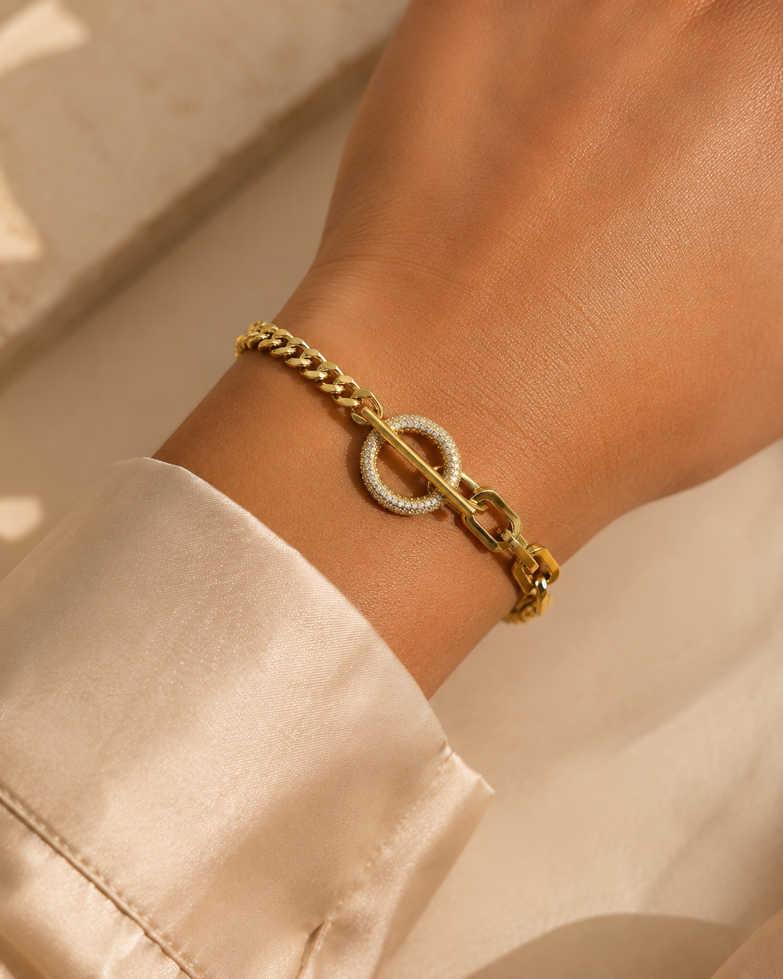 LUXELINK SIGNATURE TOGGLE BRACELET