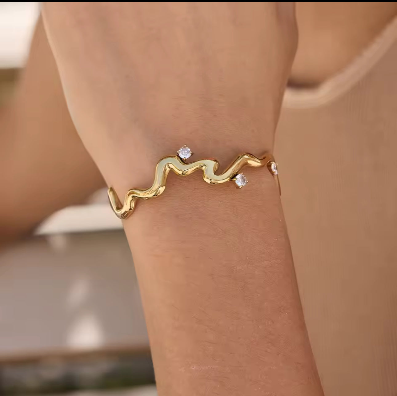 ZINA WAVE CUFF