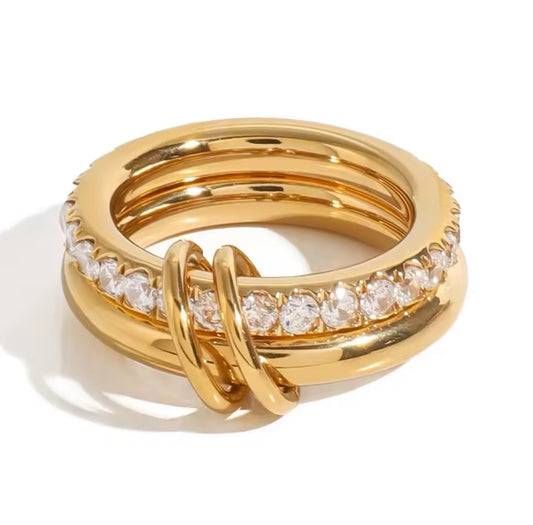 LUNA INTERLOCKING CRYSTAL RING