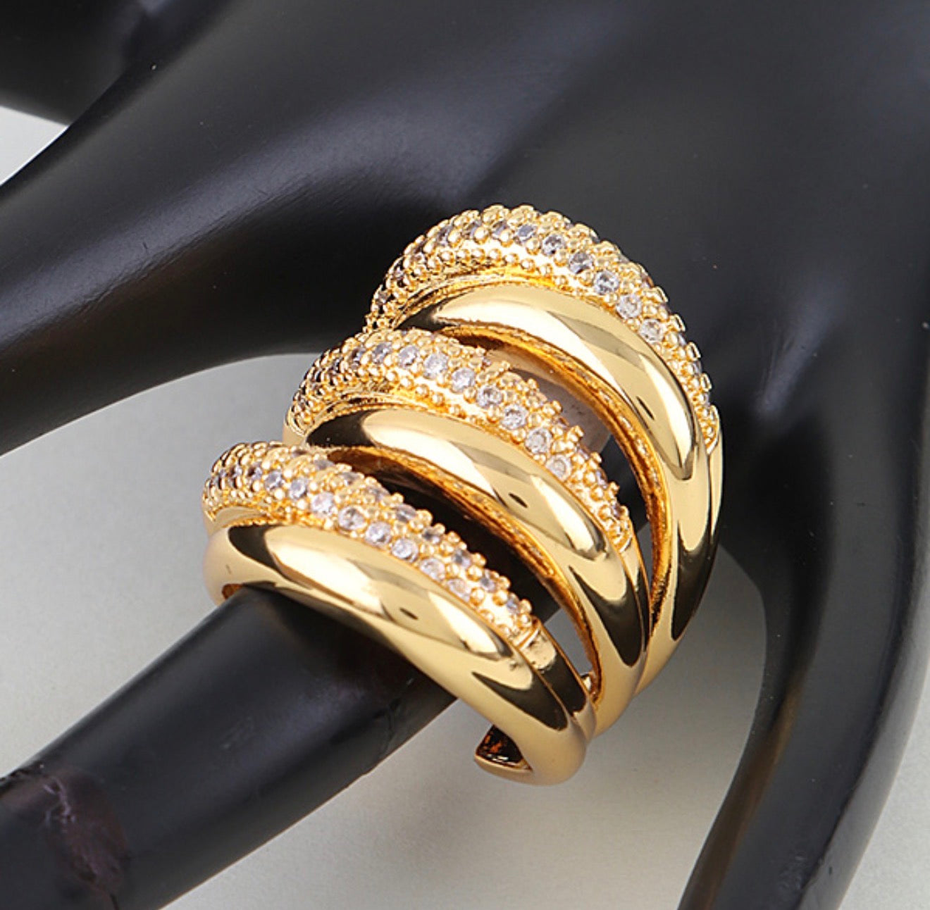NOLA SCULPTURAL CRYSTAL RING