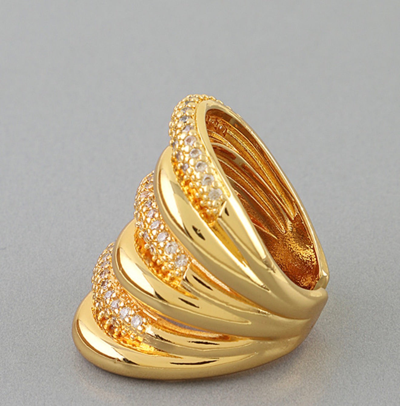 NOLA SCULPTURAL CRYSTAL RING