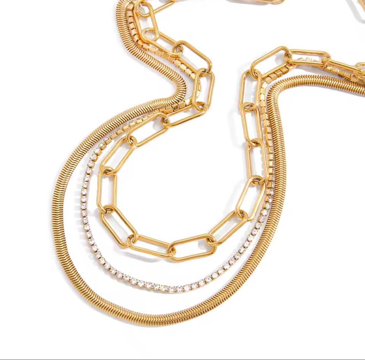CARRIE LAYERED NECKLACE