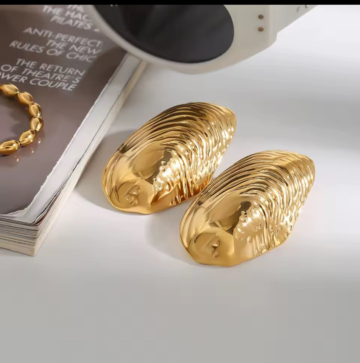 SOLEIA SCULPTED EARRINGS