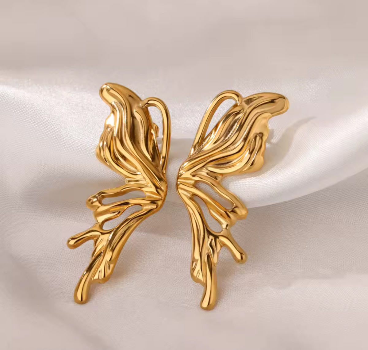 LUMIÈRE SCULPTED STATEMENT EARRINGS